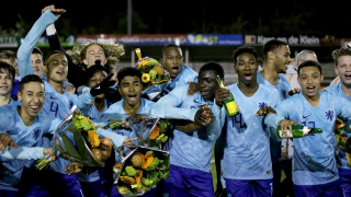 Onder 17 wervelt langs Tsjechië naar groepswinst en het EK